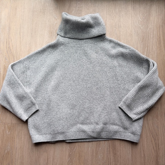 H&M Sweaters - H&M oversized turtleneck sweater